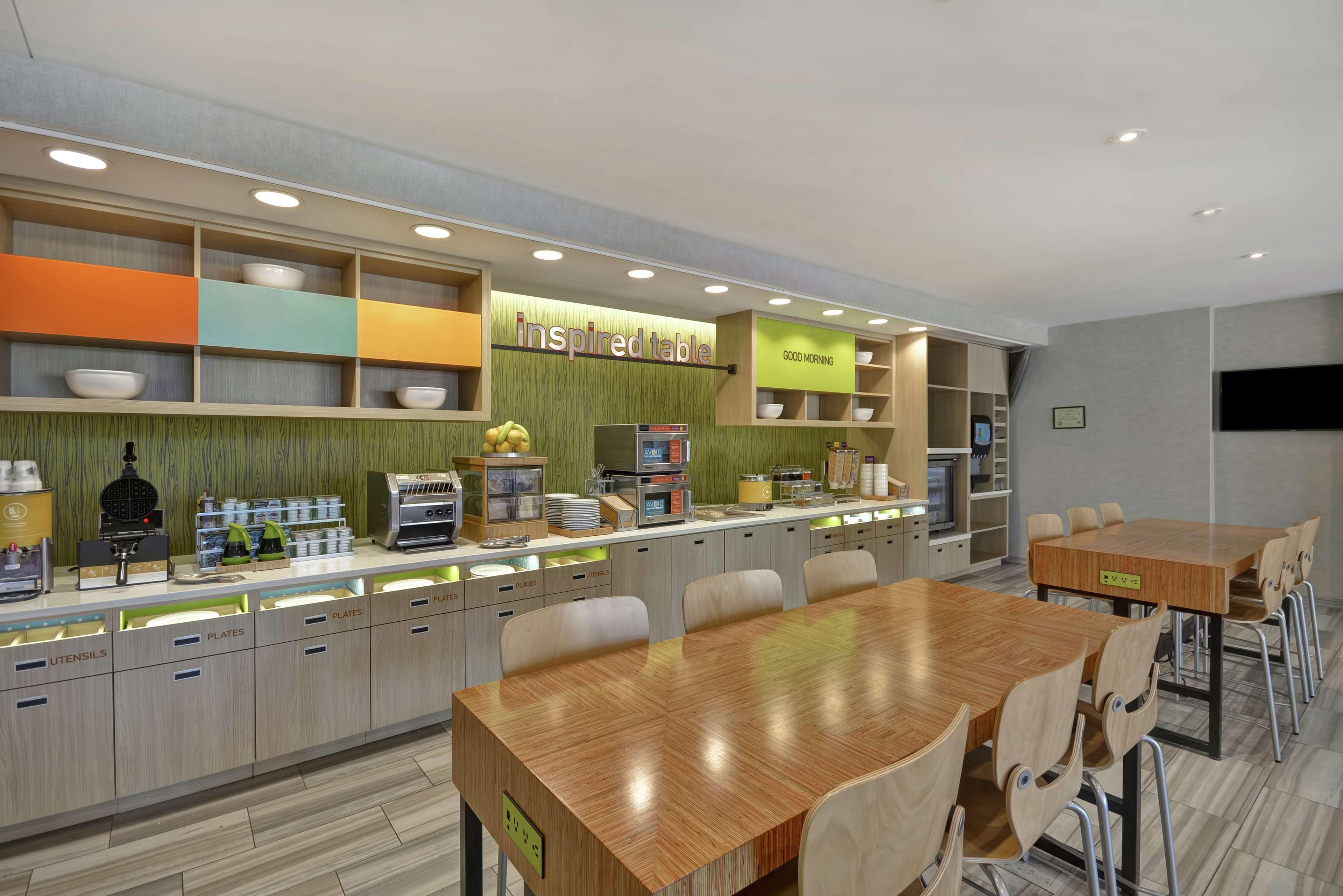 Hotel Home2 By Hilton Louisville North Clarksville (Clark County)