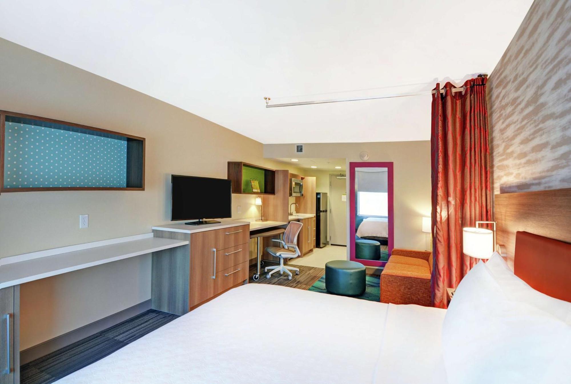 Hotel Home2 By Hilton Louisville North