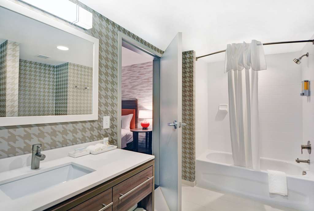 Hotel Home2 By Hilton Louisville North 3*